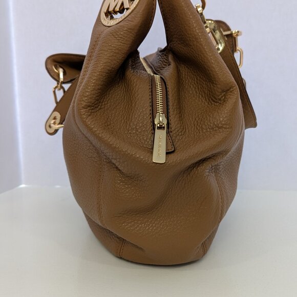 NWT Michael Kors "Fulton" Large Leather Shoulder Tote in Color Acorn. - Picture 9 of 10